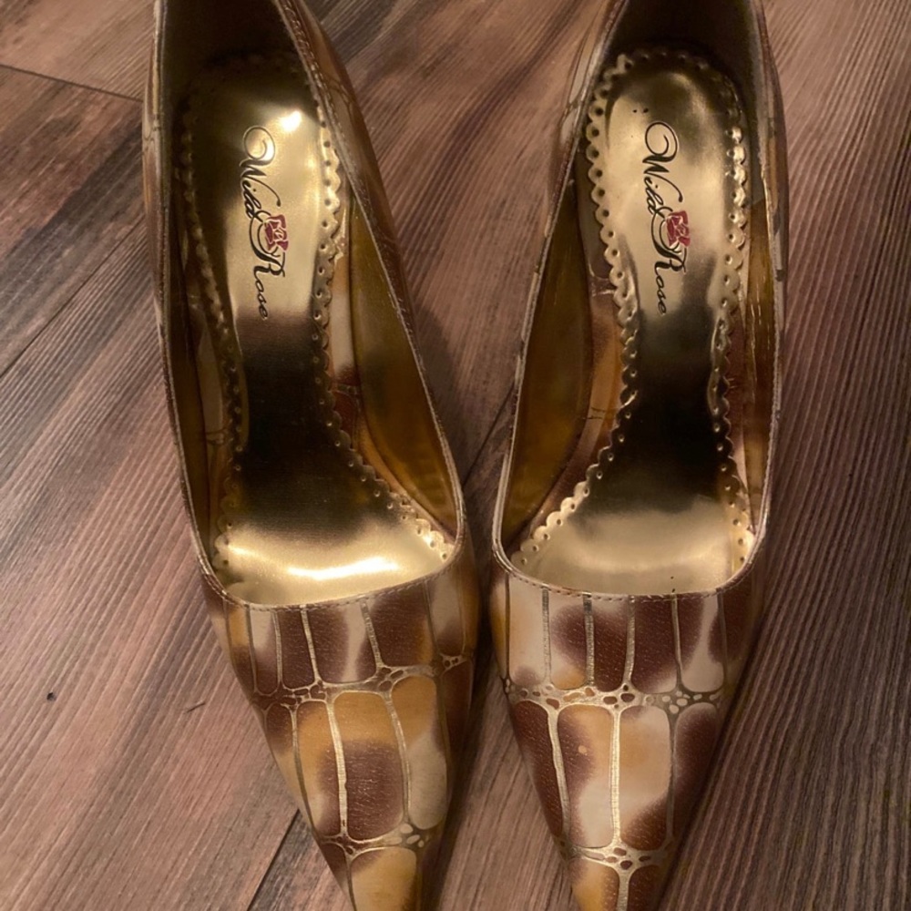 Wild Rose Heels - Picture 2 of 5